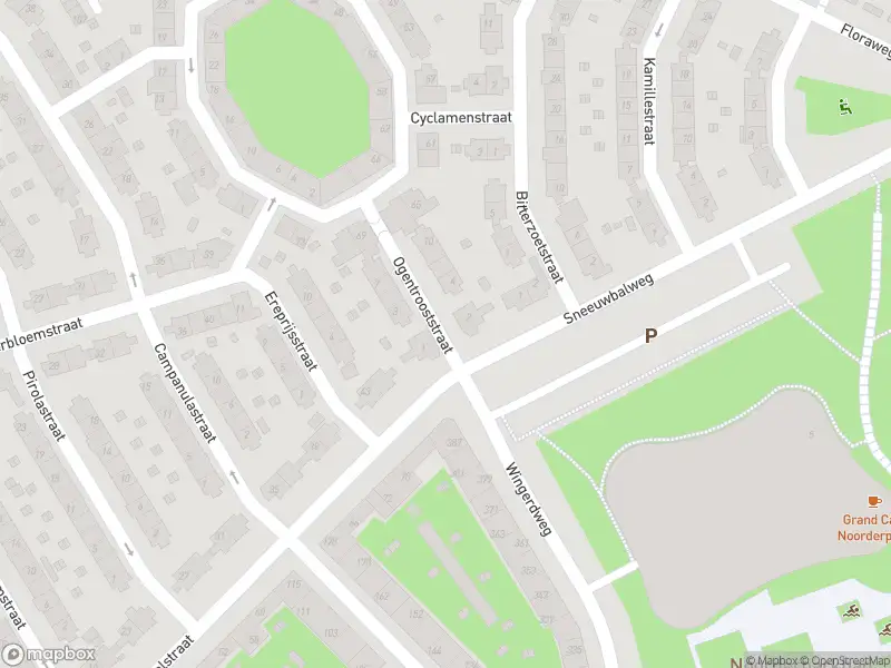 Ambulance met gepaste spoed naar de Ogentrooststraat in Amsterdam