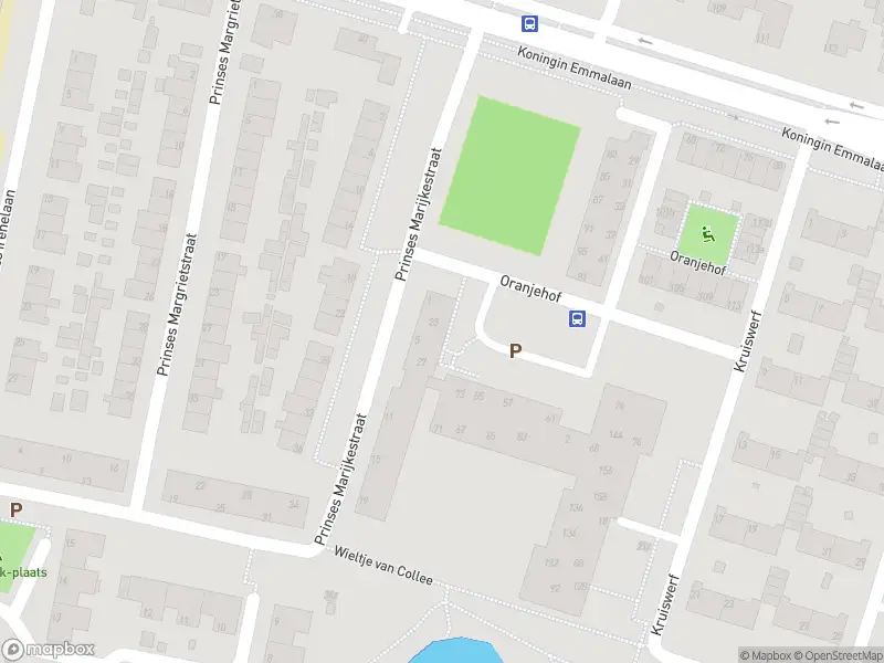 Brandweer met grote spoed naar de Koningin Emmalaan in Leerdam vanwege voertuigbrand