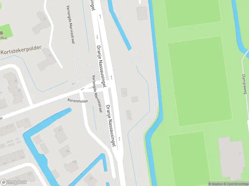 Ambulance met grote spoed naar de Oranje Nassausingel in Alphen aan den Rijn