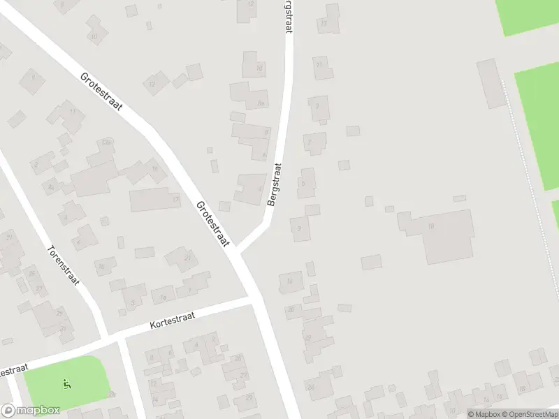 Brandweer met gepaste spoed naar de Bergstraat in Sambeek vanwege een buitenbrand