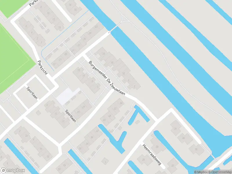 Ambulance met grote spoed naar de Burgemeester De Zeeuwlaan in Ouderkerk aan den IJssel
