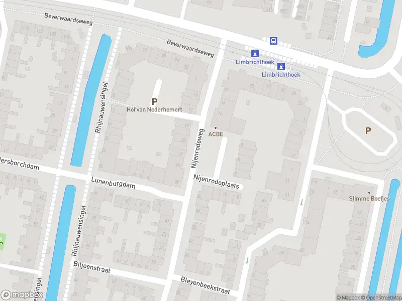 Ambulance met gepaste spoed naar de Nijenrodeweg in Rotterdam