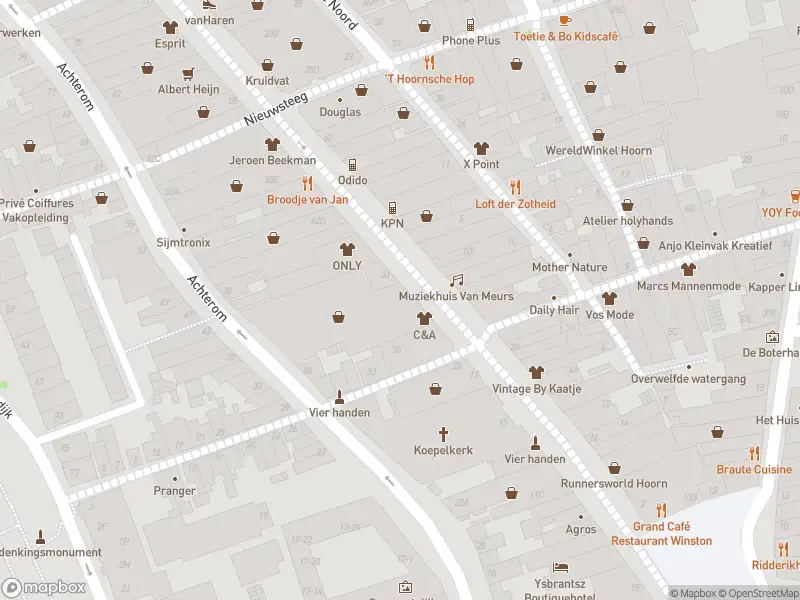 Brandweer met grote spoed naar de Kruisstraat in Hoorn vanwege een buitenbrand