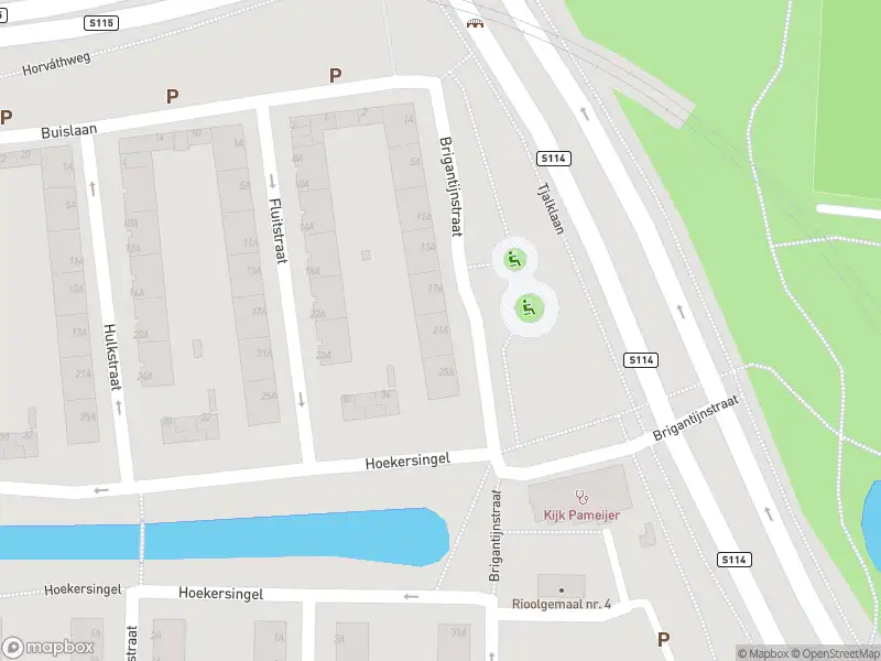 Ambulance met grote spoed naar de Brigantijnstraat in Rotterdam