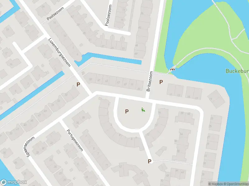 Ambulance met grote spoed naar de Britsezoom in Nieuwerkerk aan den IJssel