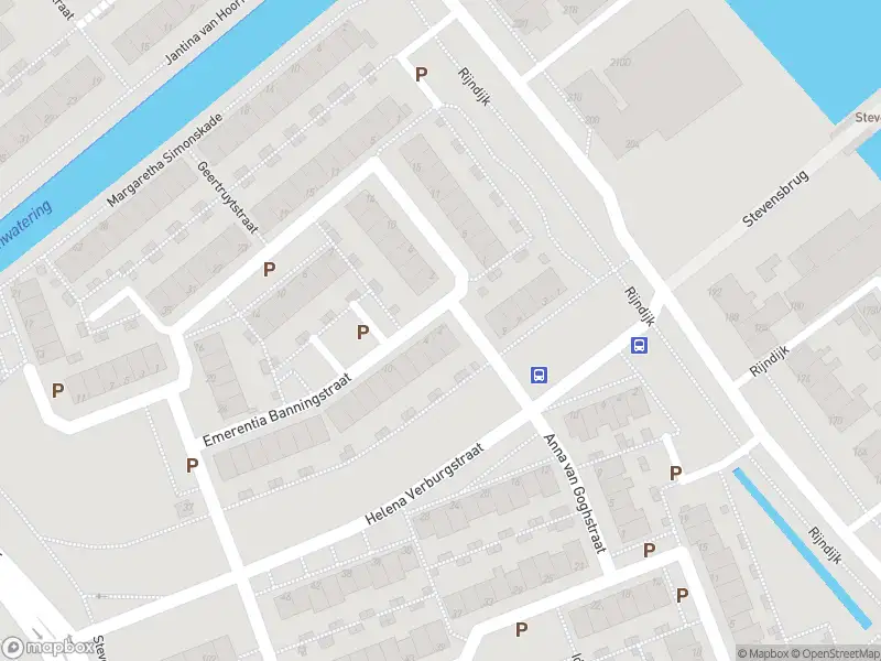 Ambulance met gepaste spoed naar de Emerentia Banningstraat in Leiden