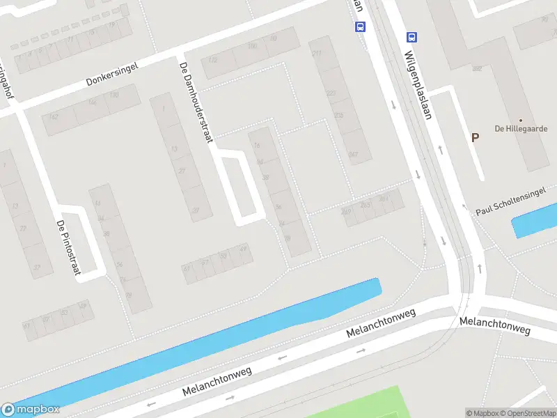 Ambulance met gepaste spoed naar de De Damhouderstraat in Rotterdam