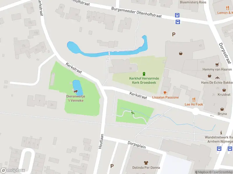 Politie naar de Kerkstraat in Groesbeek