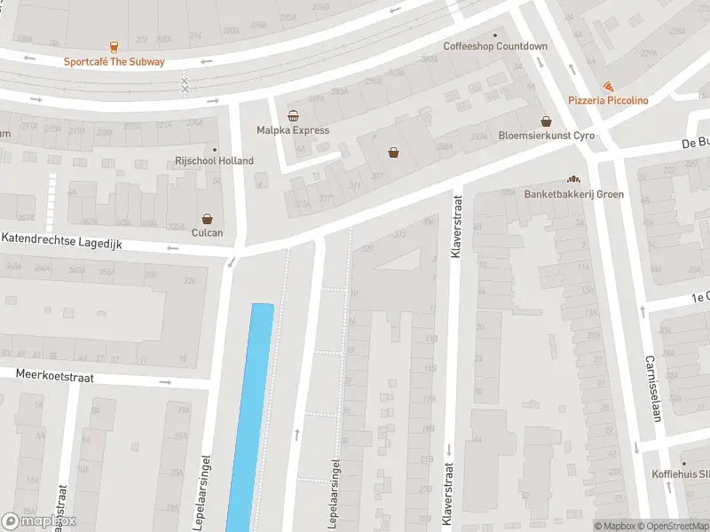 Ambulance met grote spoed naar de Lepelaarsingel in Rotterdam