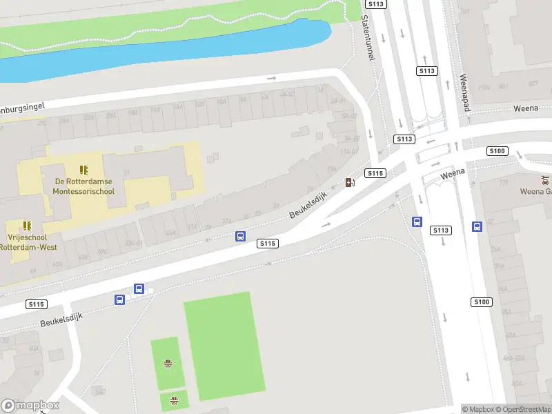 Ambulance met grote spoed naar de Beukelsdijk in Rotterdam