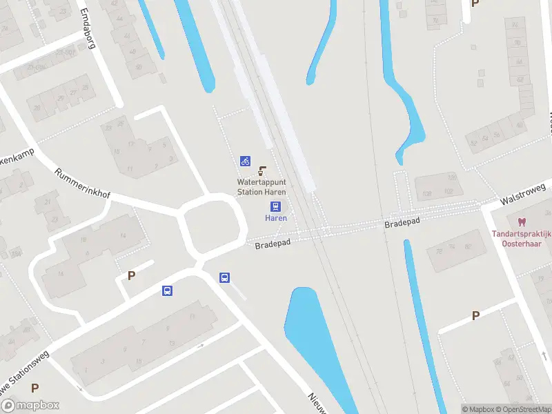 Brandweer met gepaste spoed naar de Stationsplein in Haren