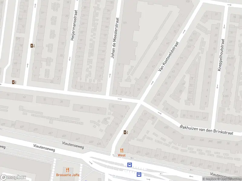 Brandweer met gepaste spoed naar de Bakhuizen van den Brinkstraat in Utrecht vanwege een buitenbrand