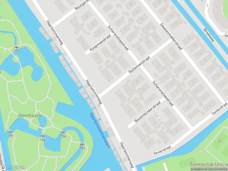 Ambulance met grote spoed naar de Rollemanstraat in Leiden