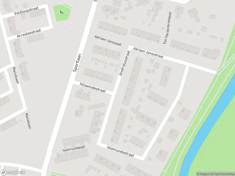 Ambulance met gepaste spoed naar de Ansfridusstraat in Rotterdam