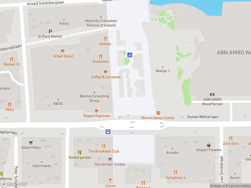 Brandweer met gepaste spoed naar de Gustav Mahlerplein in Amsterdam