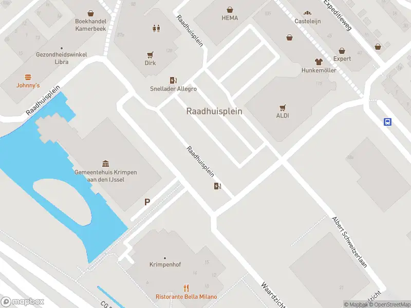 Ambulance met grote spoed naar de Raadhuisplein in Krimpen aan den IJssel