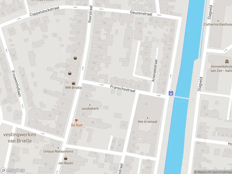 Ambulance met gepaste spoed naar de Franschestraat in Brielle