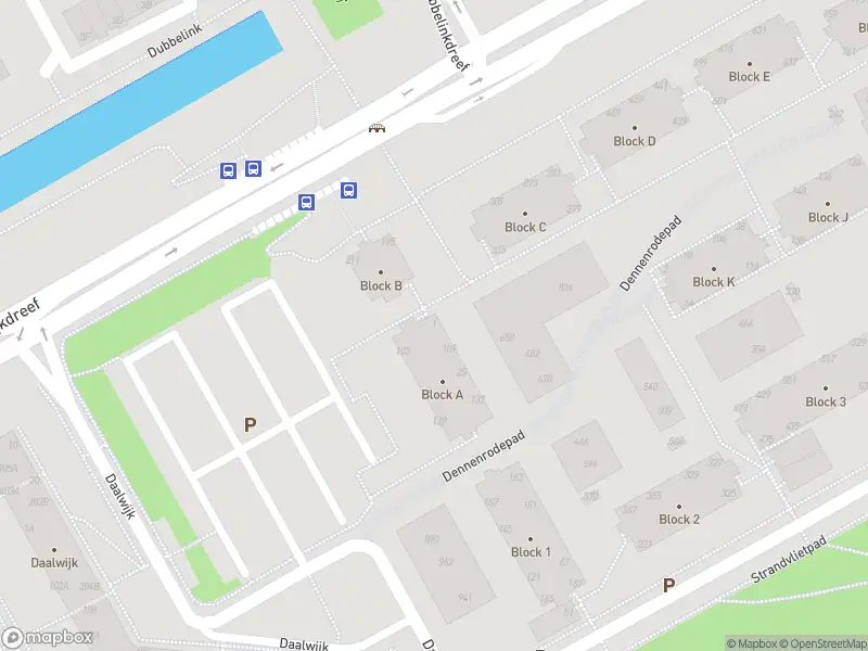Ambulance met grote spoed naar de Dennenrodepad in Amsterdam
