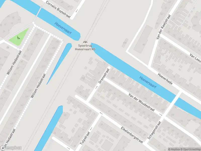 Ambulance met grote spoed naar de Grensstraat in Alkmaar