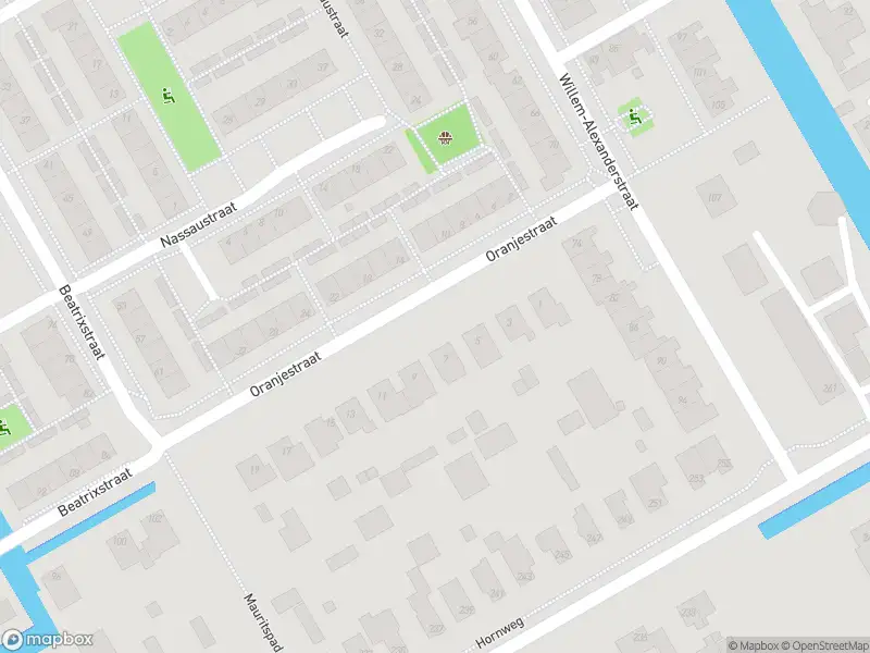 Brandweer met grote spoed naar de Oranjestraat in Aalsmeer vanwege afhijsen patient