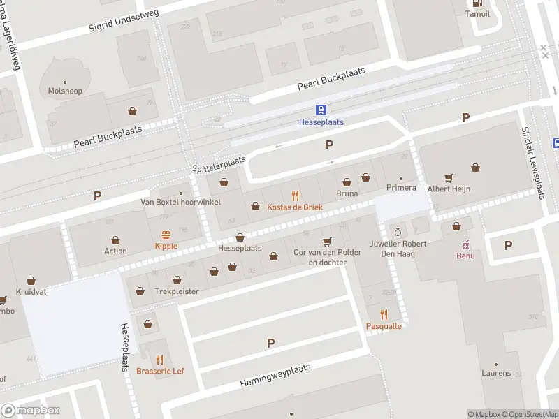 Ambulance met grote spoed naar de Hesseplaats in Rotterdam