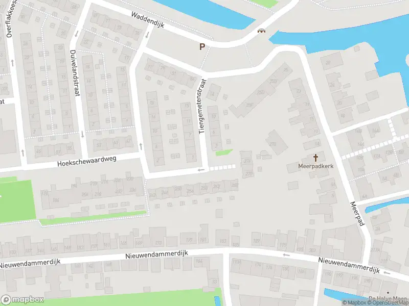 Ambulance met grote spoed naar de Tiengemetenstraat in Amsterdam