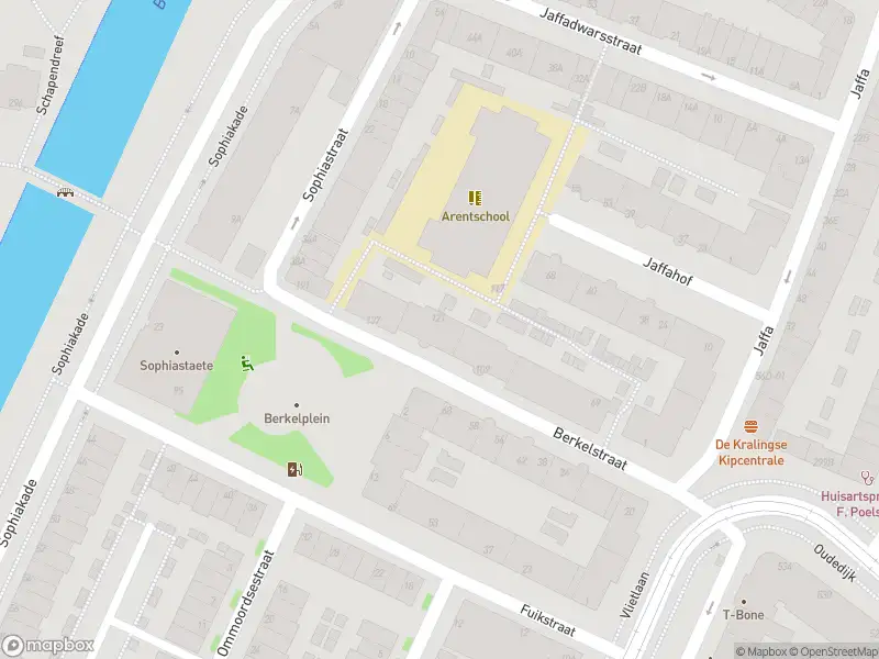 Ambulance met grote spoed naar de Berkelstraat in Rotterdam