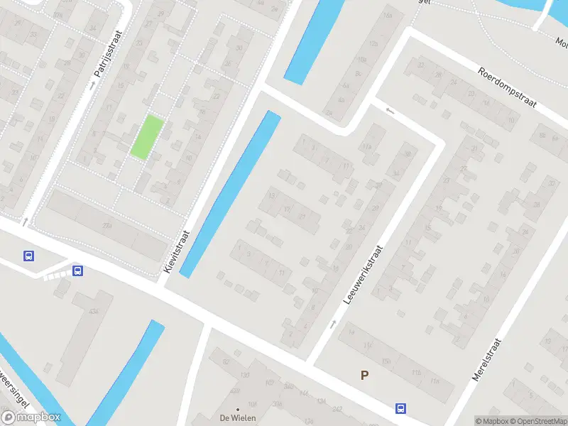 Brandweer met grote spoed naar de Patrijsstraat in Alblasserdam vanwege waarnemen gaslucht