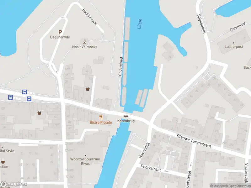 Ambulance met grote spoed naar de Ondervloed in Gorinchem