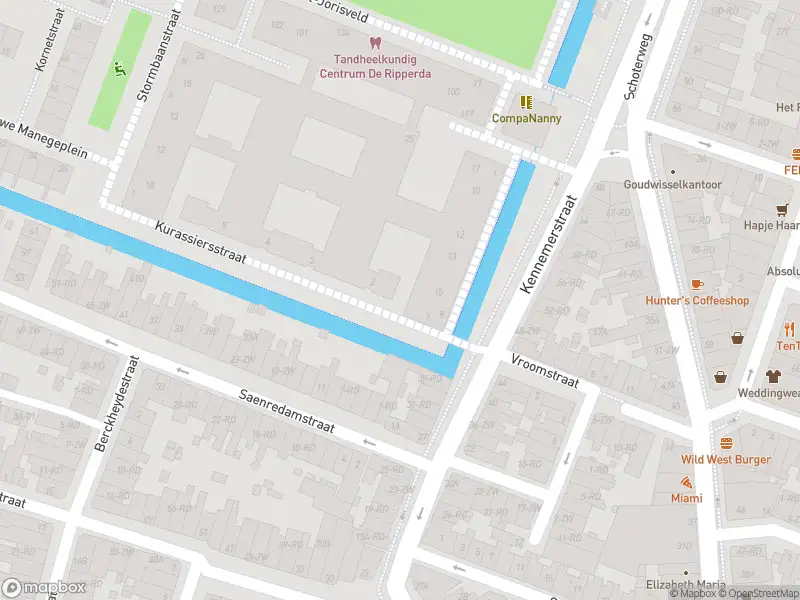 Ambulance met grote spoed naar de Kurassiersstraat in Haarlem