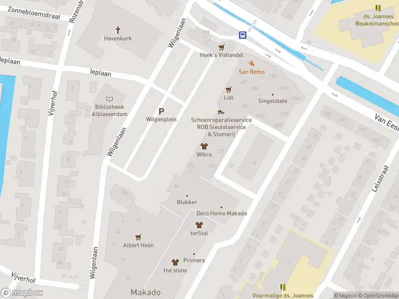 Ambulance met gepaste spoed naar de Wilgenplein in Alblasserdam