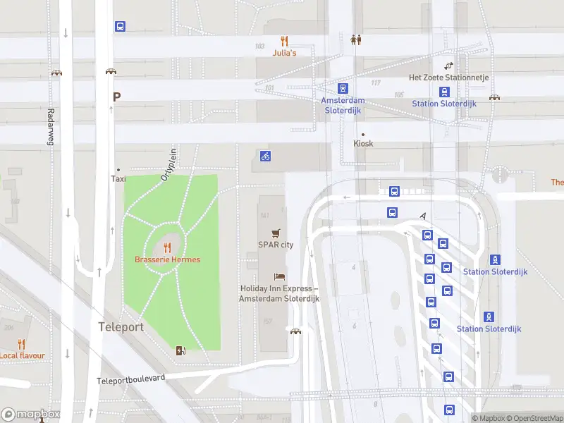 Ambulance met grote spoed naar de Zaventemweg in Amsterdam