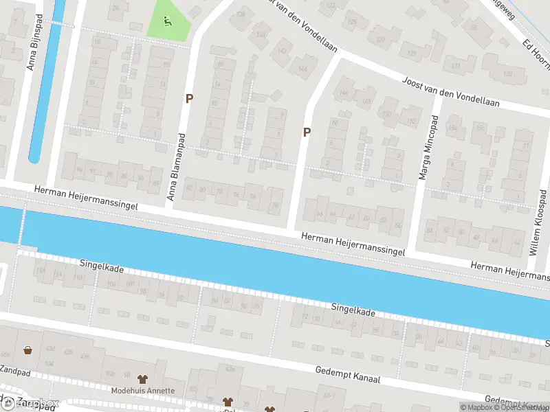 Ambulance met gepaste spoed naar de Herman Heijermanssingel in Middelharnis