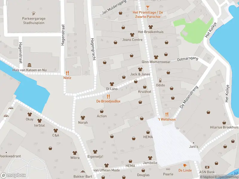 Brandweer met grote spoed naar de Passage in Almelo vanwege voertuigbrand