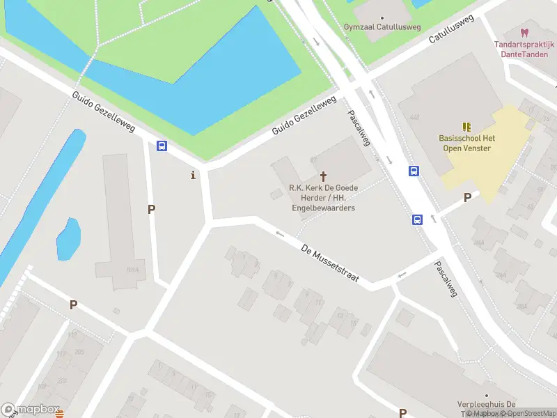 Ambulance met gepaste spoed naar de De Mussetstraat in Rotterdam