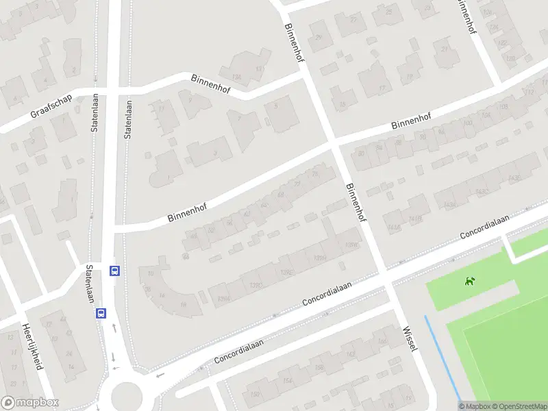 112 melding Brandweer met gepaste spoed naar de Binnenhof in Etten-Leur vanwege afhijsen patient