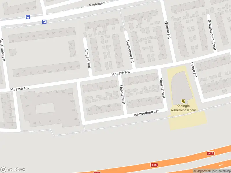 Ambulance met grote spoed naar de Maasstraat in Hardinxveld-Giessendam