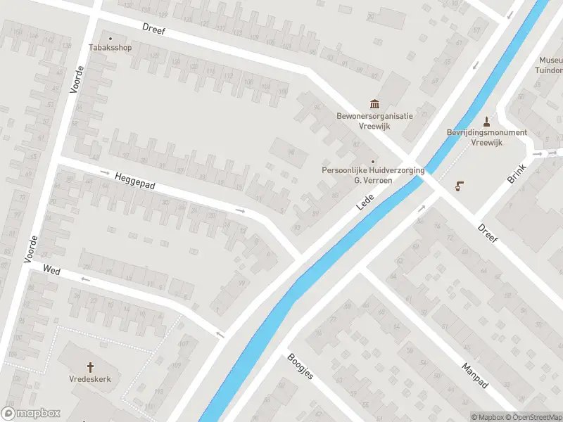 Ambulance met grote spoed naar de Heggepad in Rotterdam