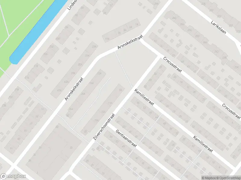 Ambulance met gepaste spoed naar de Zilverschoonstraat in Rotterdam