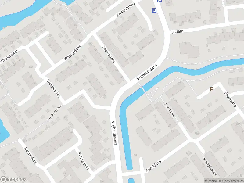 Ambulance met grote spoed naar de Zwaarddans in Capelle aan den IJssel vanwege personen te water