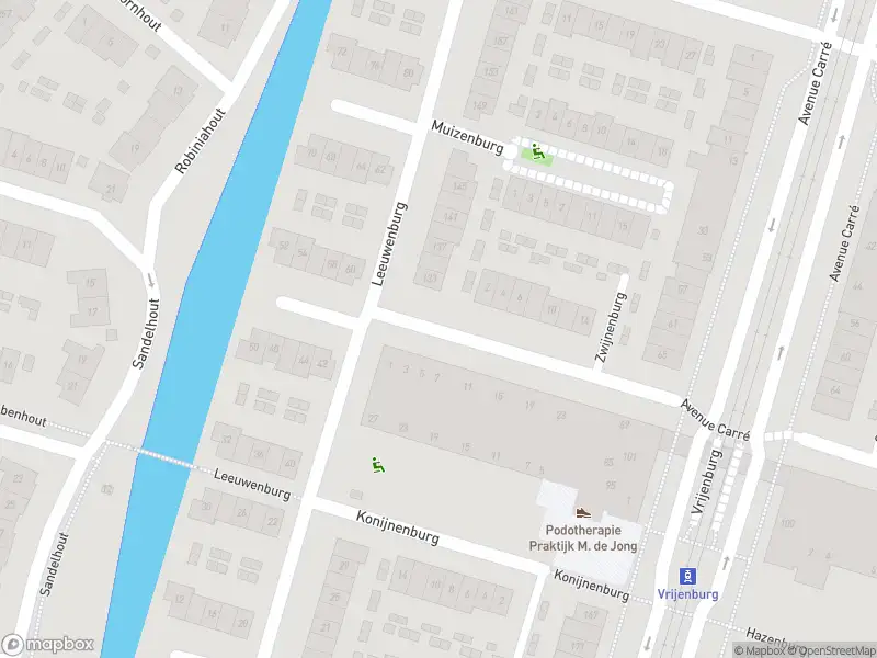 Ambulance met grote spoed naar de Zwijnenburg in Barendrecht