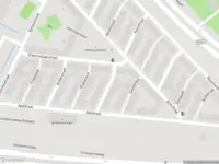 Ambulance met grote spoed naar de Schokkerstraat in Rotterdam