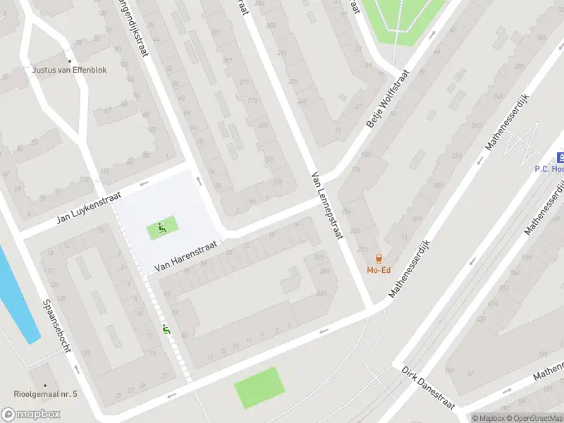 Ambulance met grote spoed naar de Van Harenstraat in Rotterdam