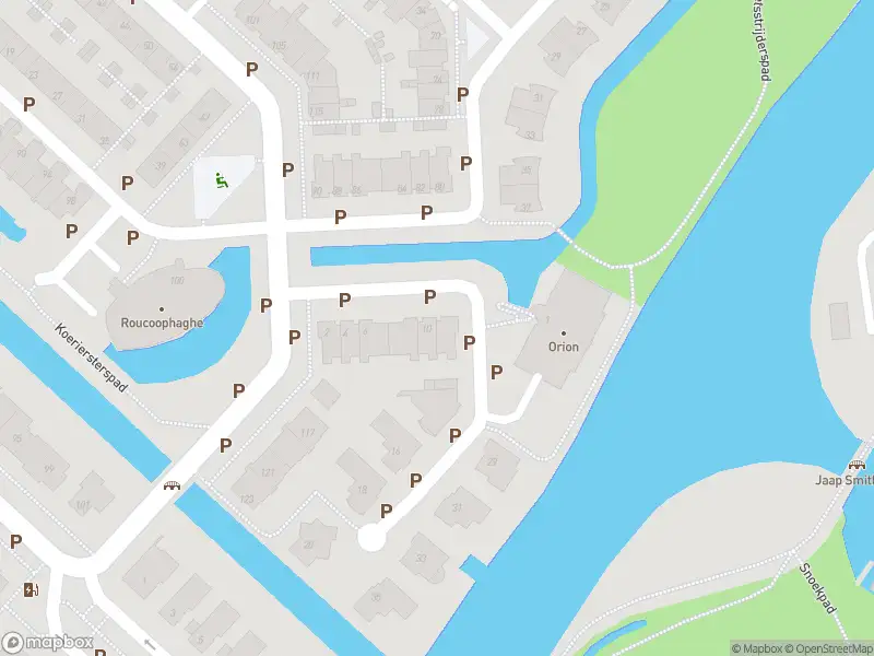 Ambulance met grote spoed naar de Frans Everstijnstraat in Voorschoten