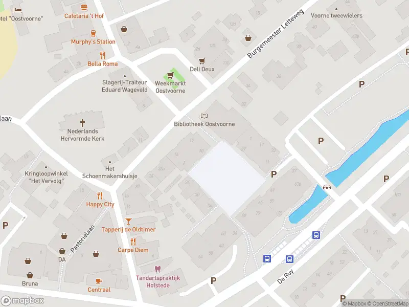 Ambulance met grote spoed naar de Elisabethhof in Oostvoorne