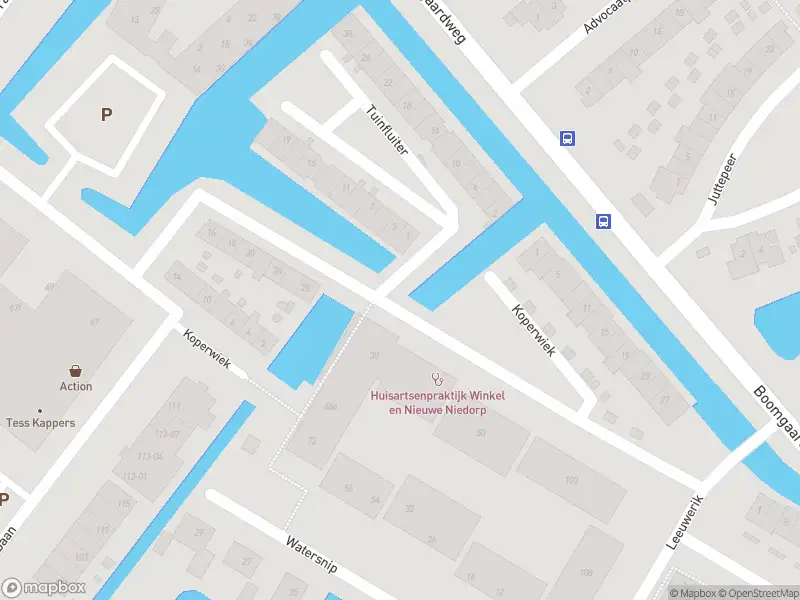 Ambulance met grote spoed naar de Koperwiek in Nieuwe Niedorp