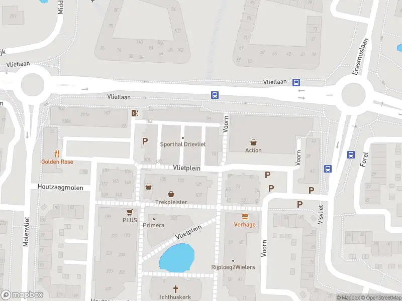 Ambulance met grote spoed naar de Vlietplein in Ridderkerk