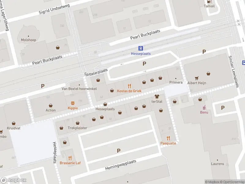 Ambulance met grote spoed naar de Hesseplaats in Rotterdam