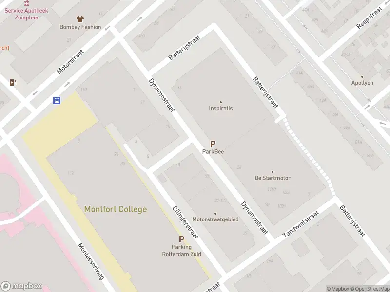 Ambulance met grote spoed naar de Dynamostraat in Rotterdam