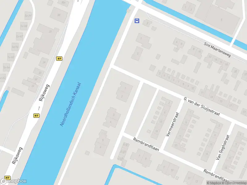 Ambulance met grote spoed naar de Rembrandtlaan in Sint Maartensvlotbrug